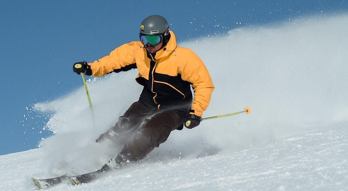 Hvorfor du skal bruge en skihjelm